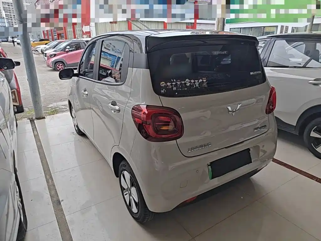 Wuling MINIEV — миниатюра 5