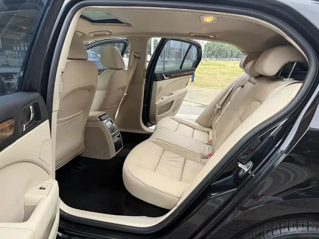 Skoda Superb — миниатюра 14