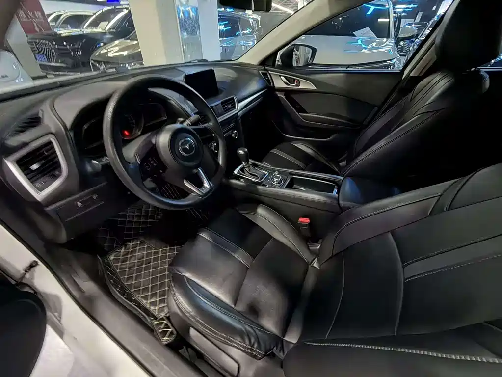 Mazda 3 Axela — миниатюра 4