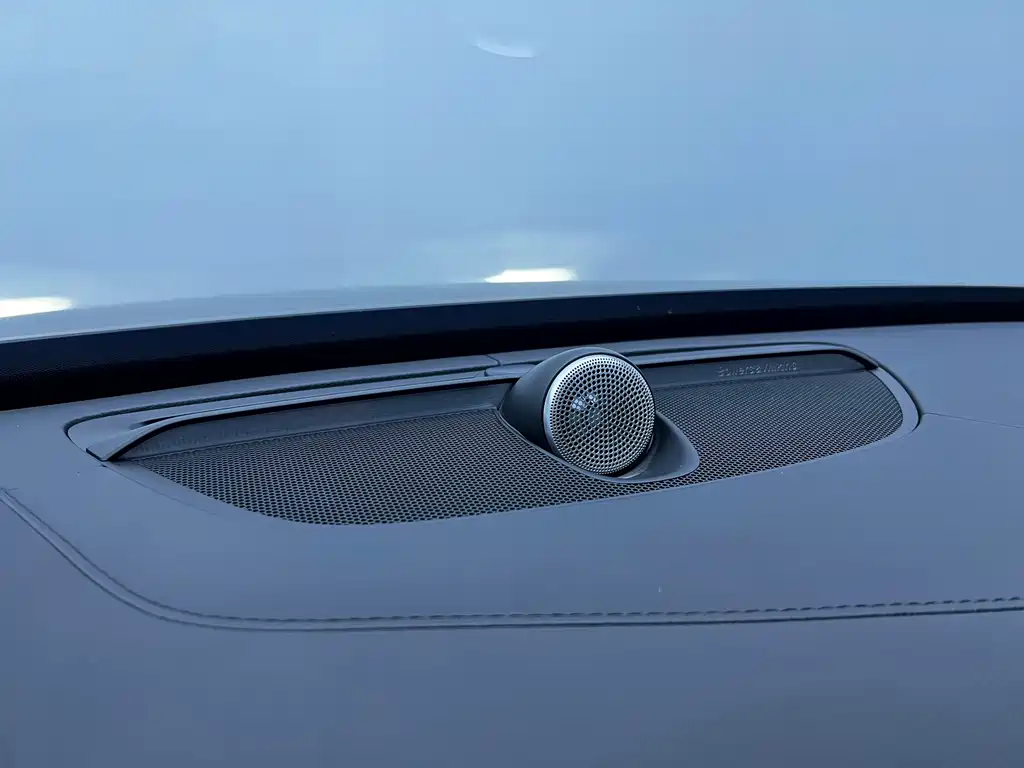Volvo XC90 PHEV — миниатюра 21