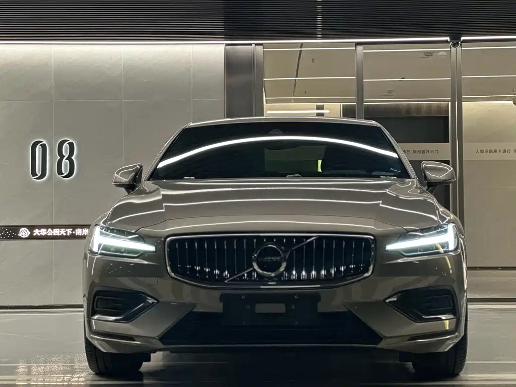 Volvo S60 2021 T4 Luxury