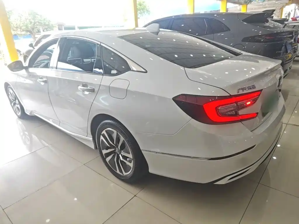 Honda Accord — миниатюра 5