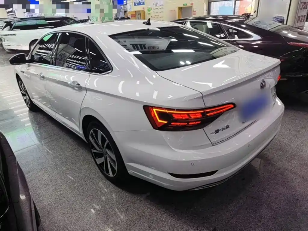 Volkswagen Sagitar — миниатюра 5