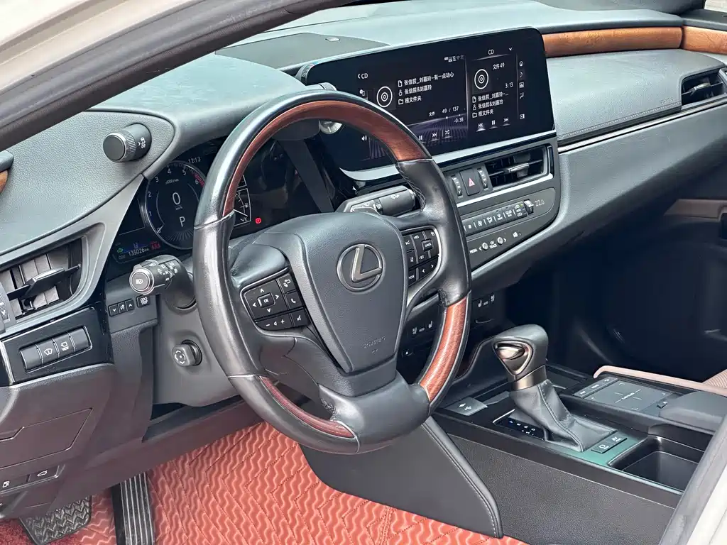 Lexus ES — миниатюра 7