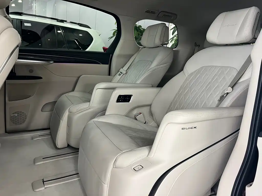 Buick GL8 2022 Avenir мест