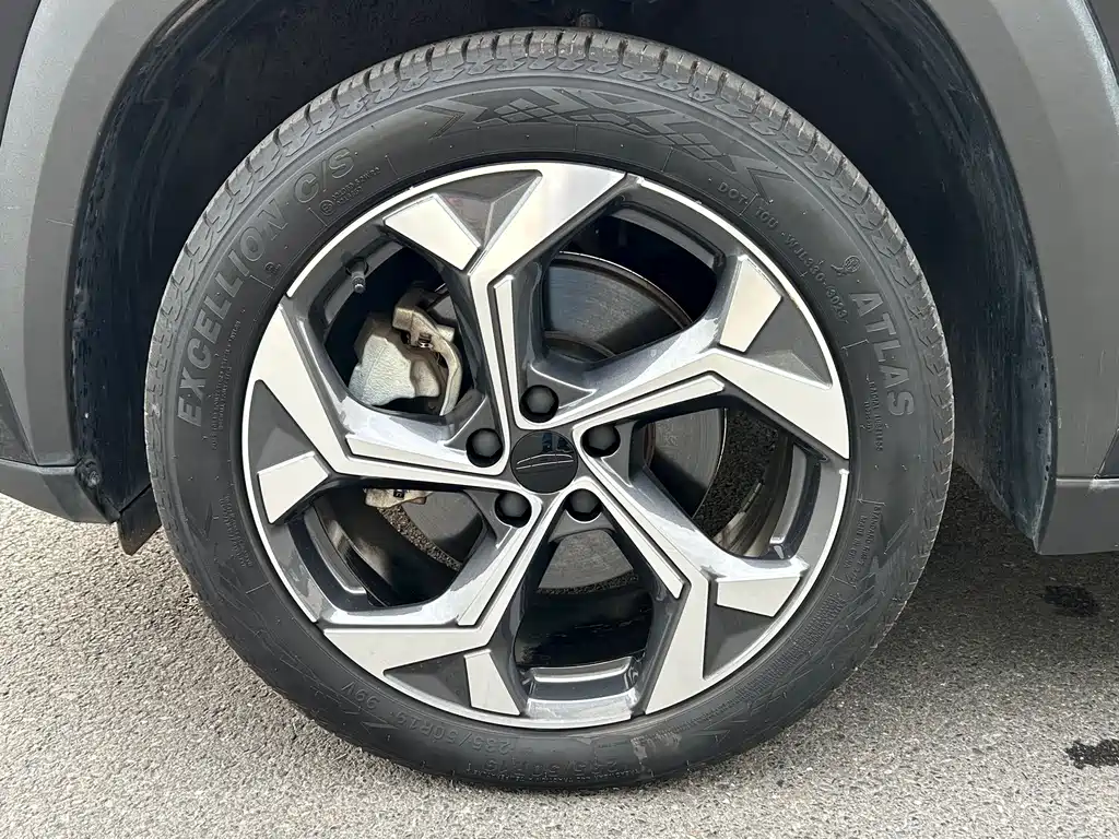 Geely Boyue L — миниатюра 26