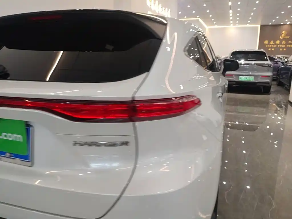 Toyota Harrier — миниатюра 8