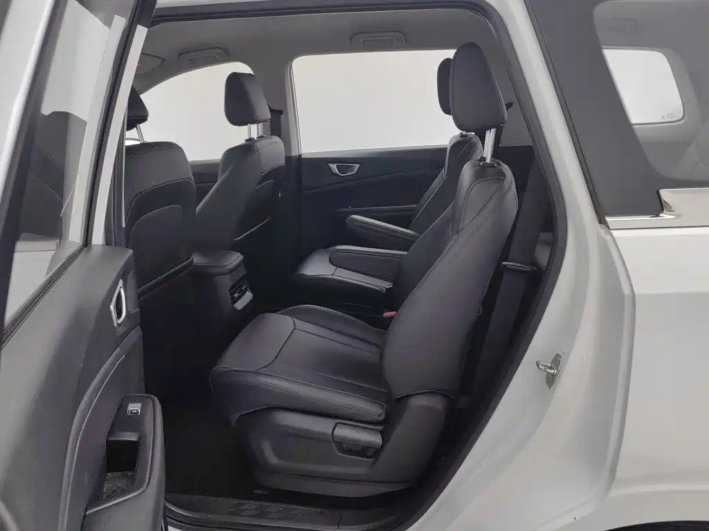 Wuling Jiachen — миниатюра 15