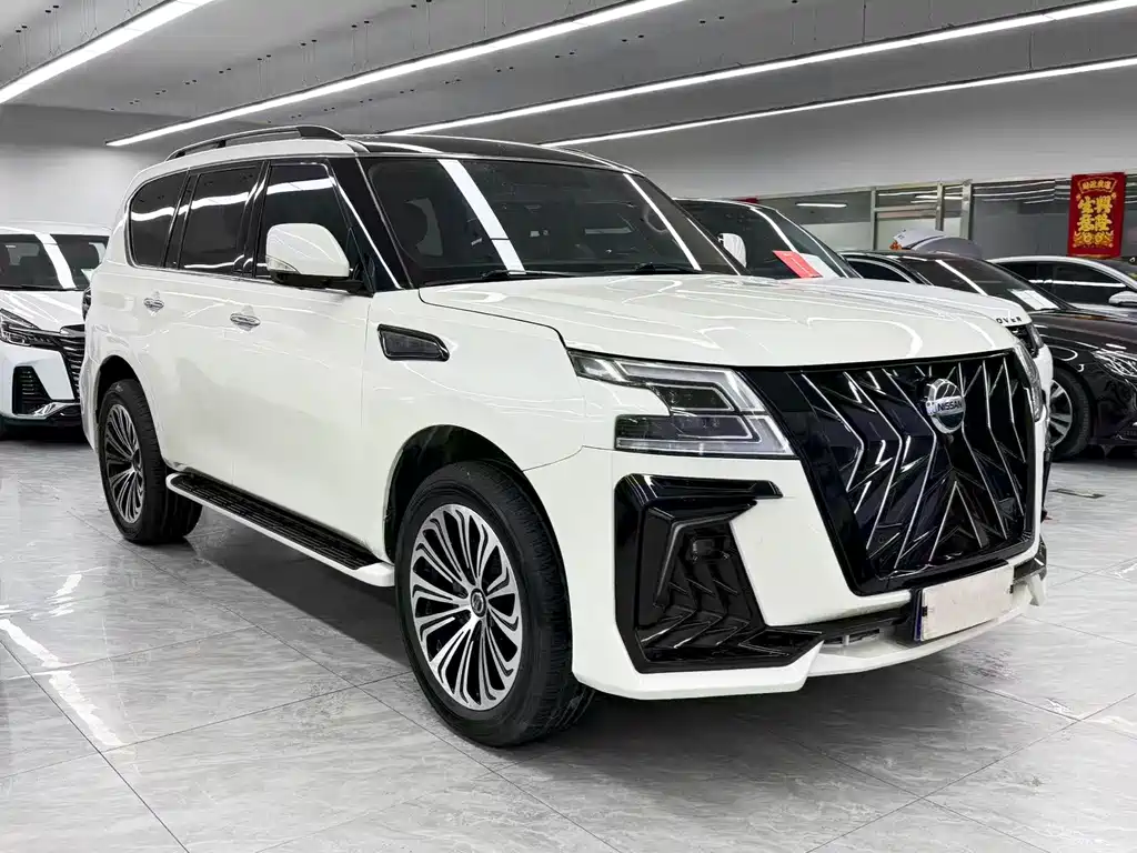 Nissan Patrol — миниатюра 3