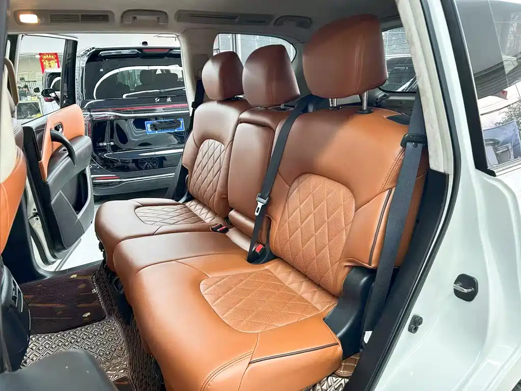 Nissan Patrol — миниатюра 13