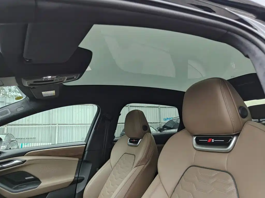 Audi A6L e-tron — миниатюра 9