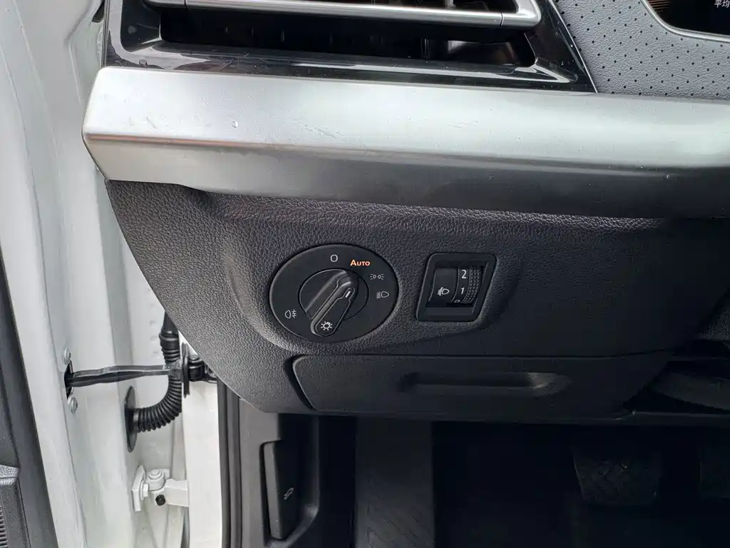 Volkswagen Lavida — миниатюра 20