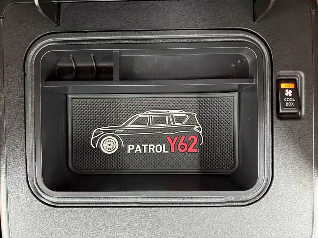 Nissan Patrol — миниатюра 20
