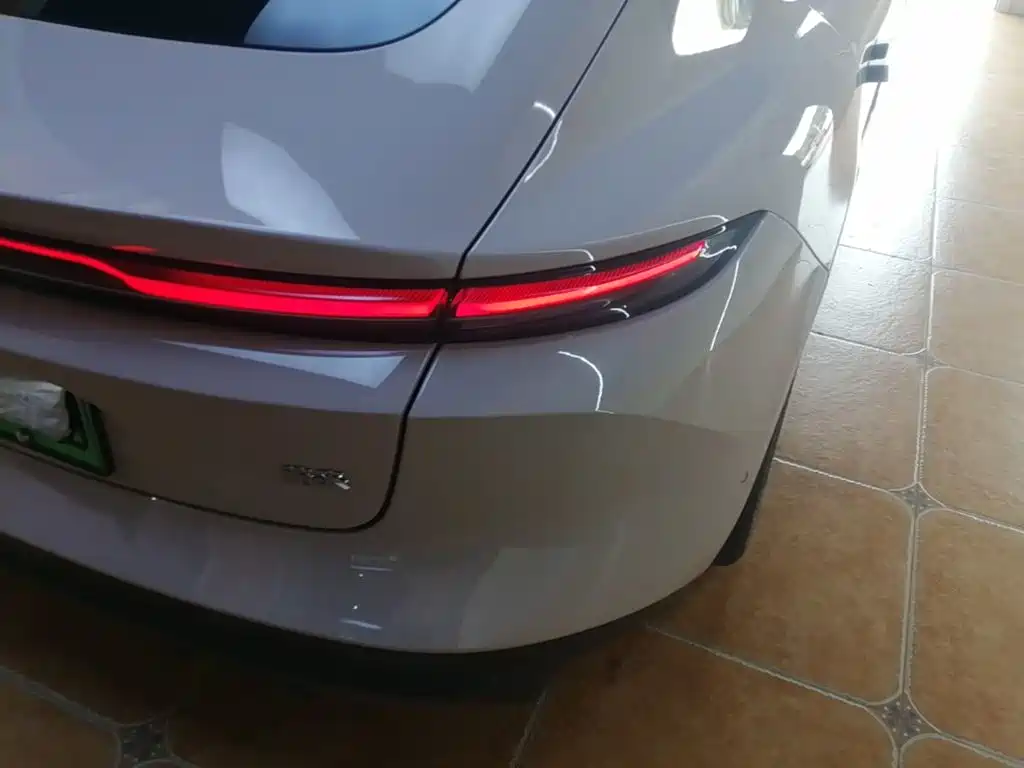 NIO ET5 — миниатюра 8