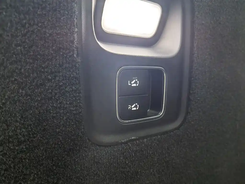 Li Auto Li L8 — миниатюра 17