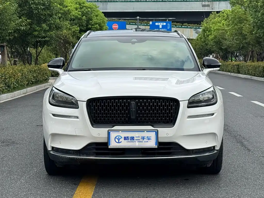 Lincoln Corsair — миниатюра 2