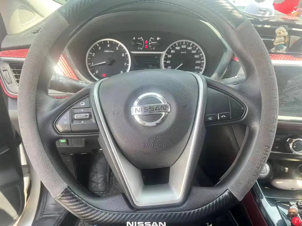 Nissan Bluebird — миниатюра 3