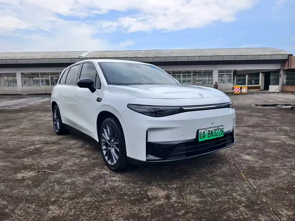 Leapmotor Leapmotor C10 — миниатюра 3