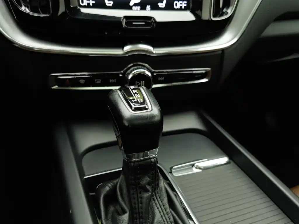 Volvo XC60 — миниатюра 13