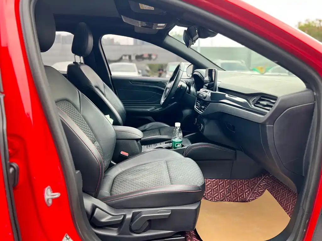 Ford Focus — миниатюра 9