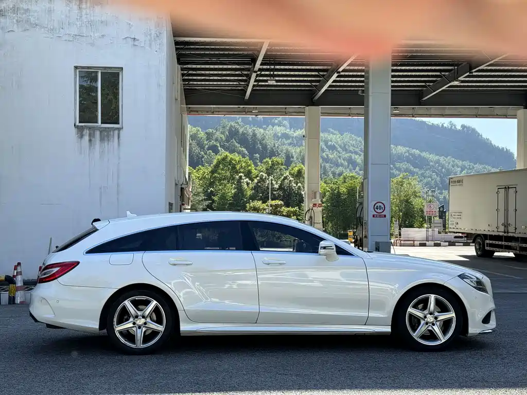 Mercedes-Benz CLS — миниатюра 8
