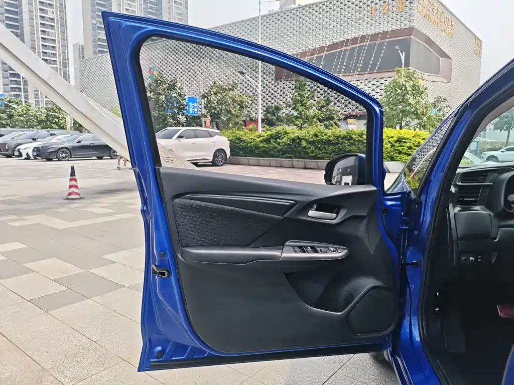 Honda Fit — миниатюра 14