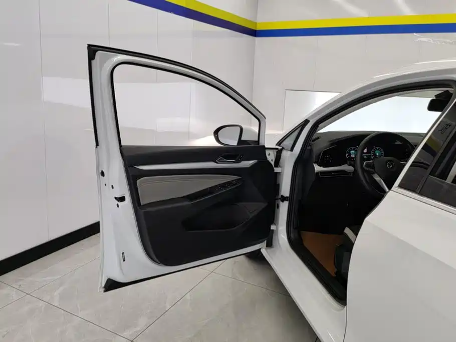 Volkswagen Golf — миниатюра 7
