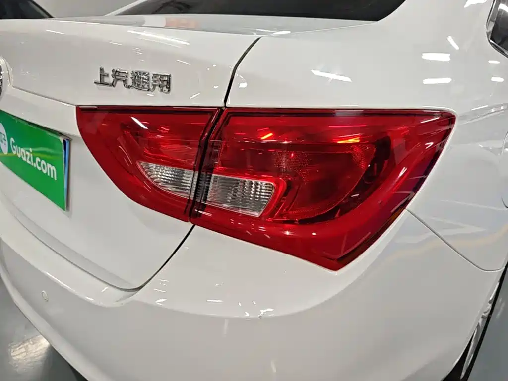Buick Excelle — миниатюра 8