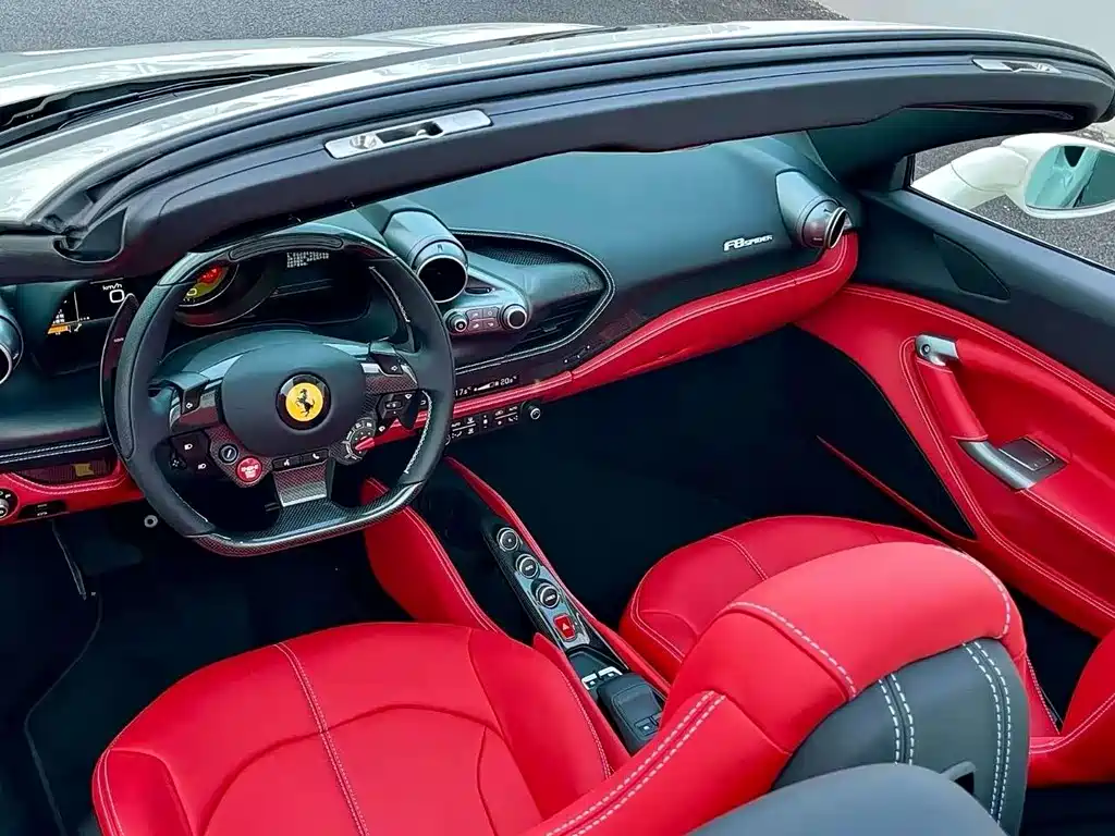 Ferrari F8 — миниатюра 3