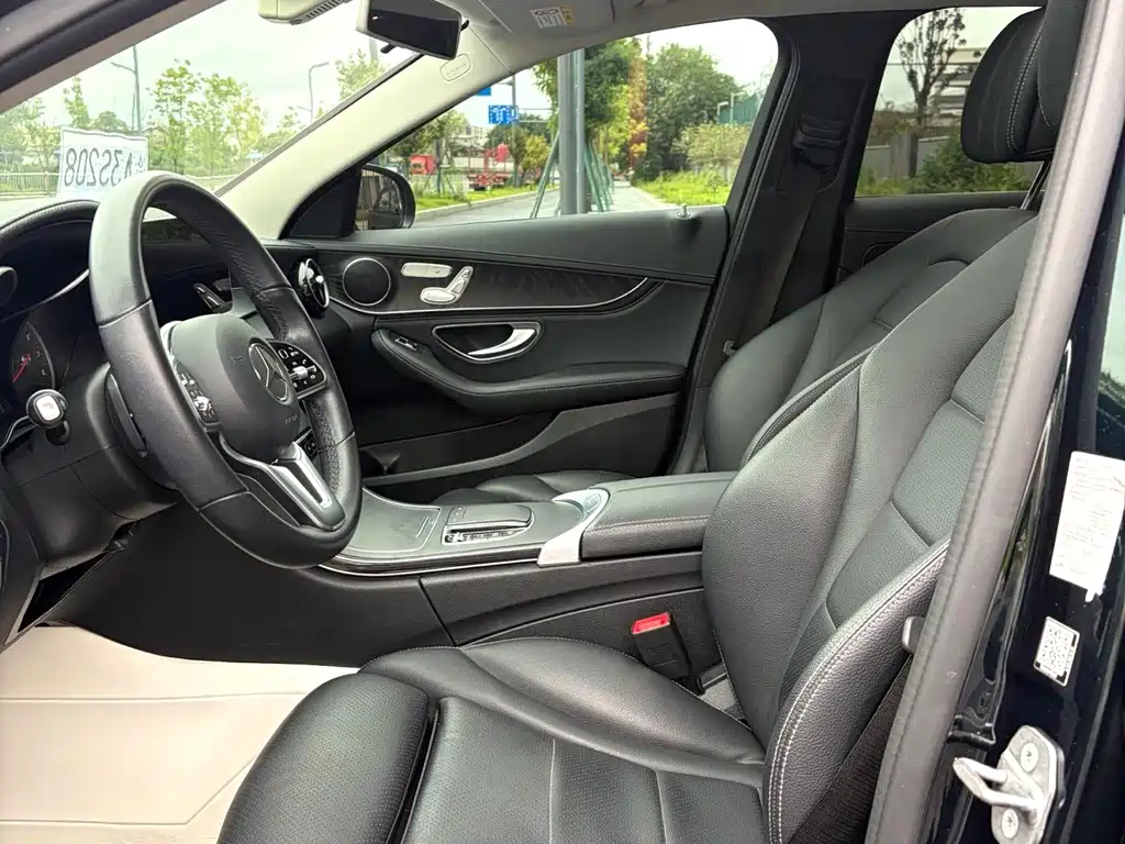 Mercedes-Benz C-Class — миниатюра 15