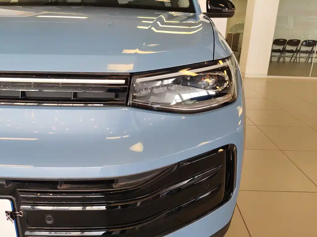Volkswagen Tharu 2025 300TSI