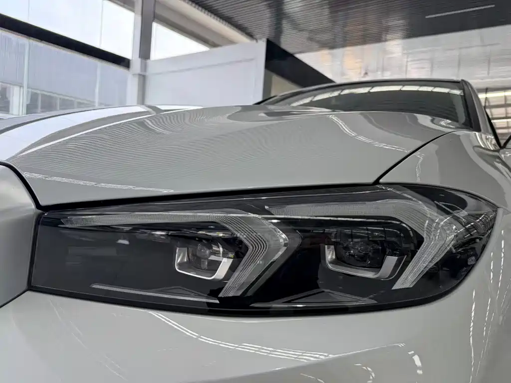 BMW i3 2022 eDrive 35 L