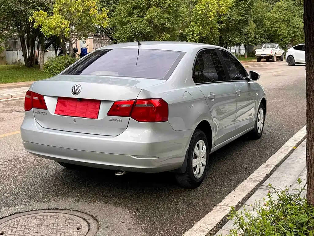 Volkswagen Jetta — миниатюра 5