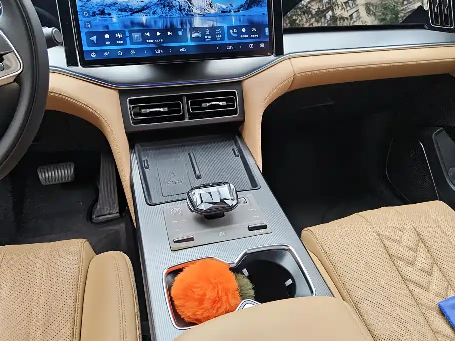 BYD L DM-i — миниатюра 16