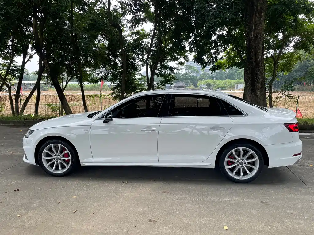 Audi A4L — миниатюра 24