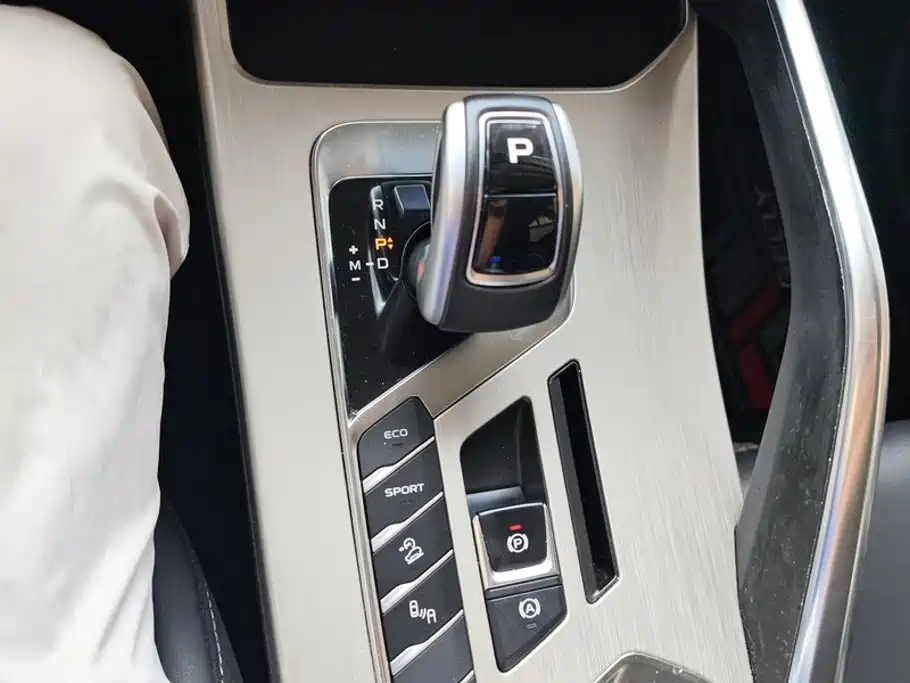 Geely Binyue — миниатюра 16