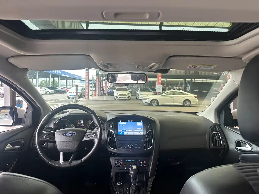 Ford Focus — миниатюра 10