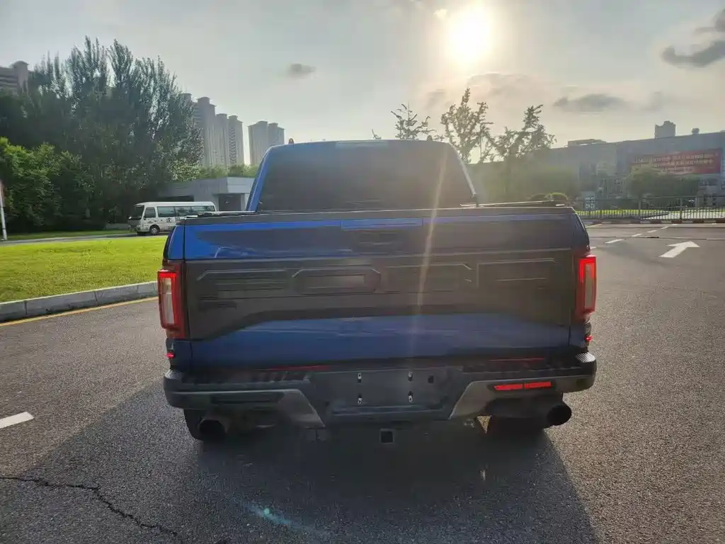 Ford F-150 Raptor — миниатюра 9