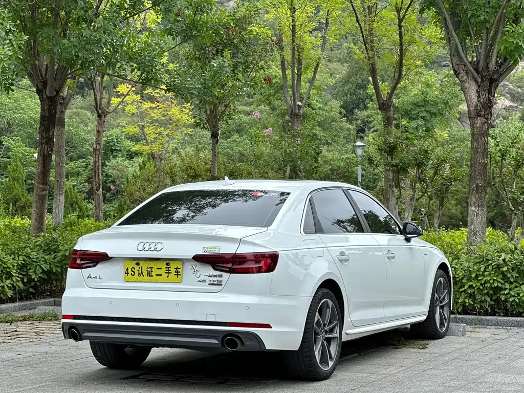 Audi A4L — миниатюра 13