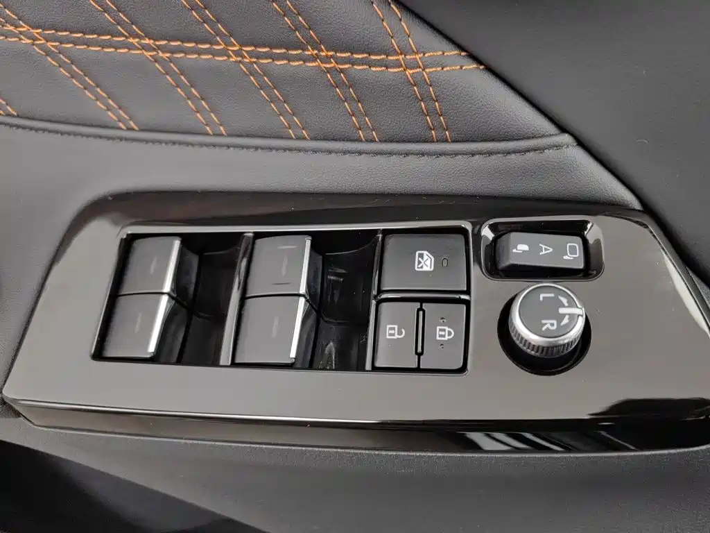 Toyota Avalon — миниатюра 9