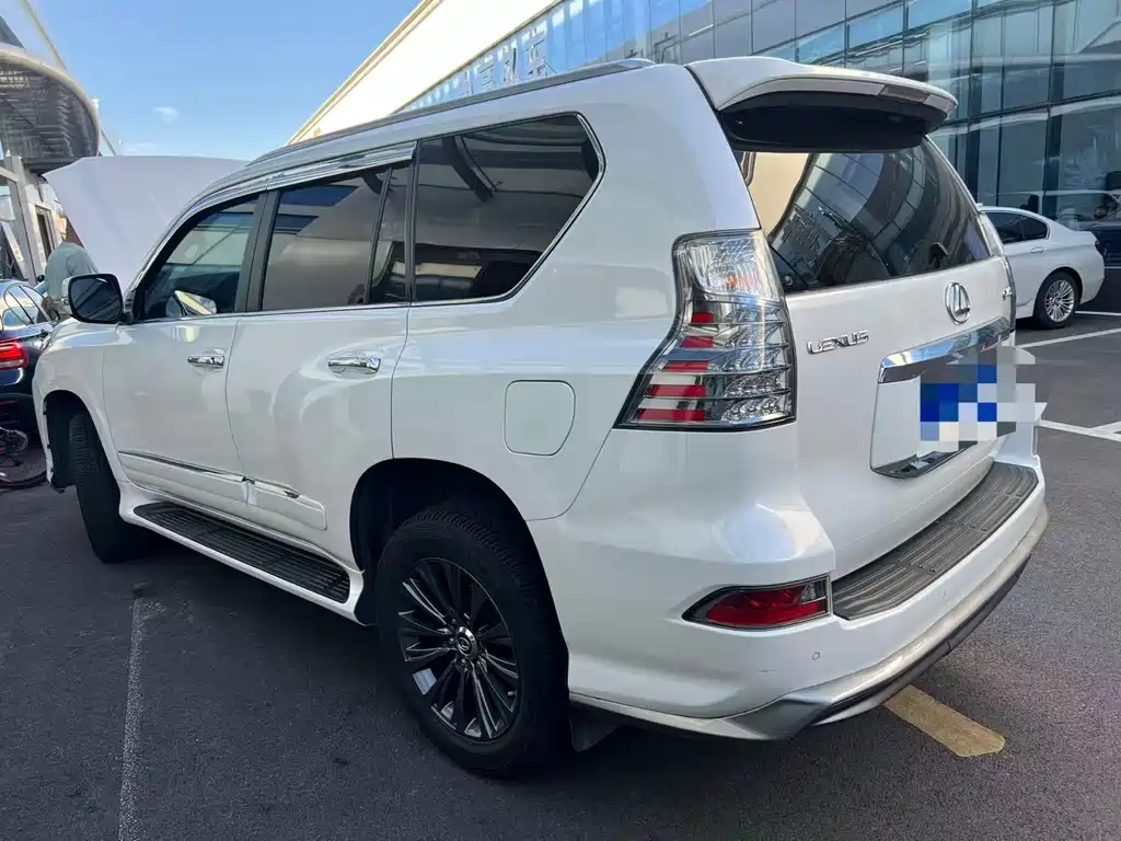 Lexus GX — миниатюра 14