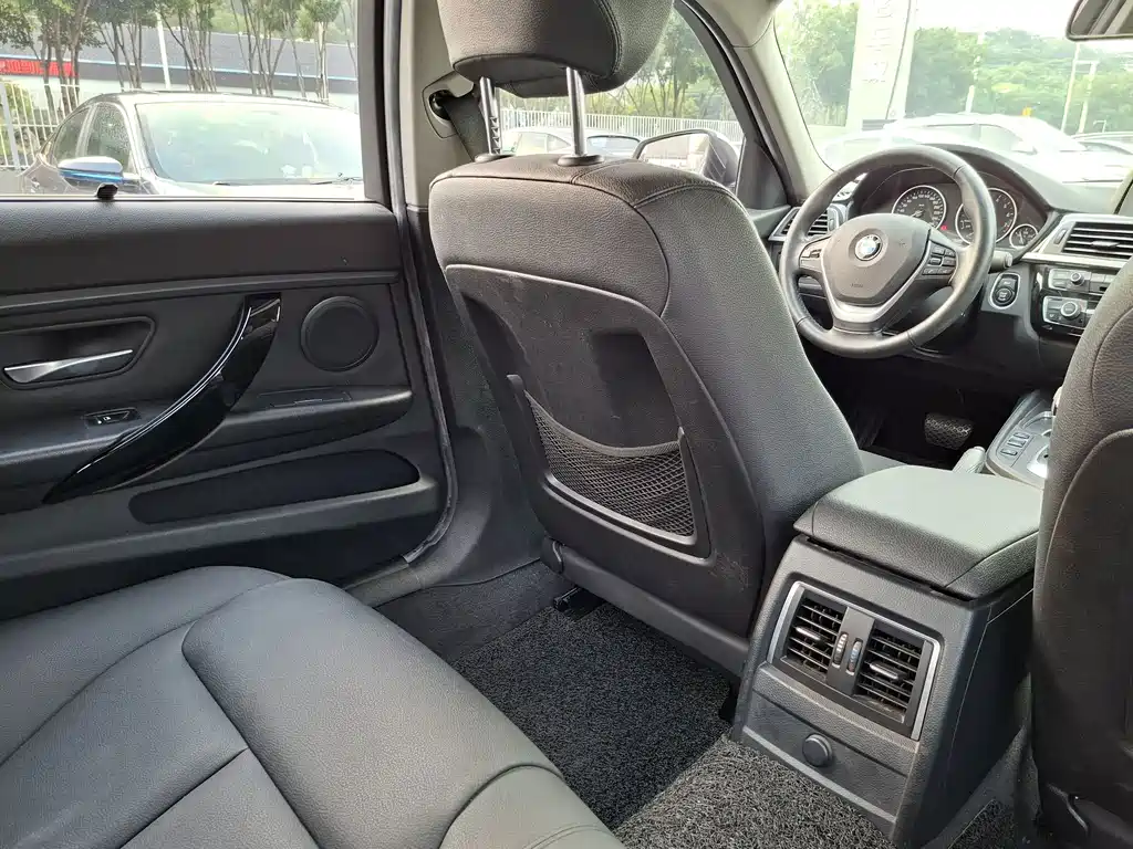 BMW 3 Series — миниатюра 19