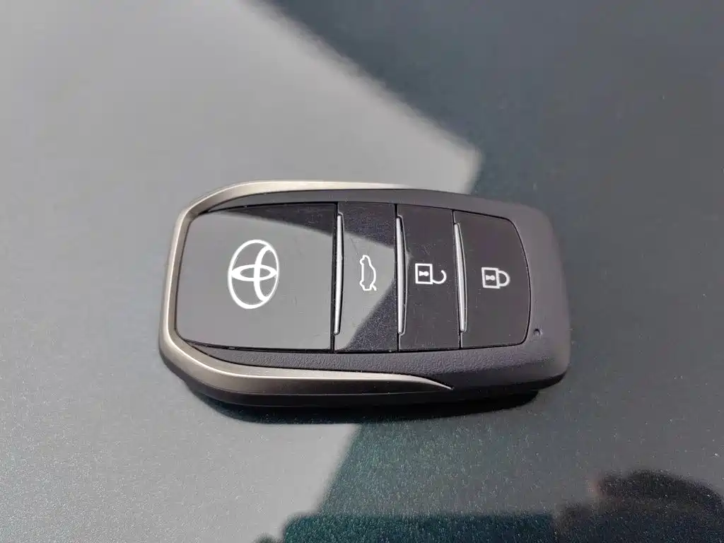 Toyota Avalon — миниатюра 19