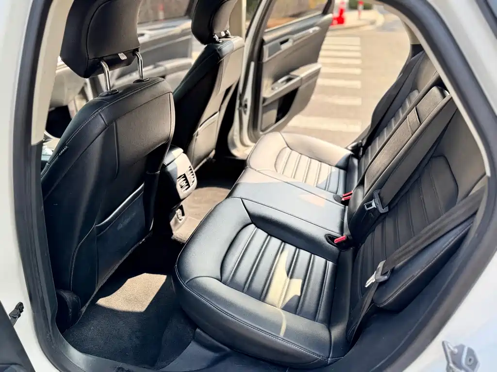 Ford Mondeo — миниатюра 9