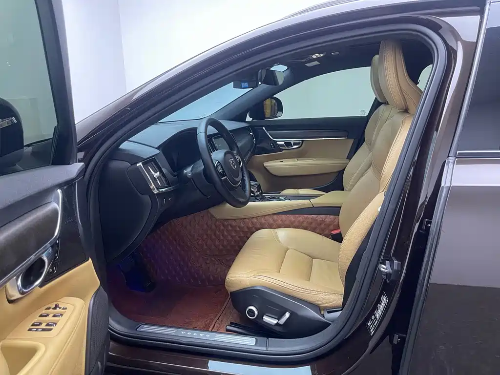 Volvo V90 — миниатюра 13