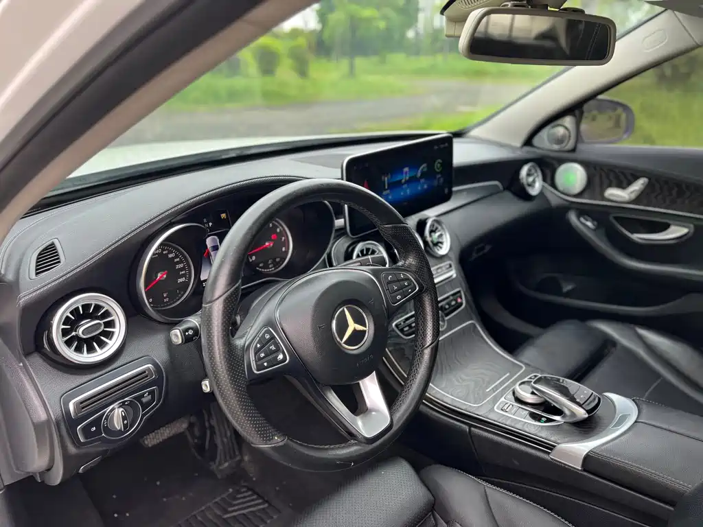Mercedes-Benz C-Class — миниатюра 9