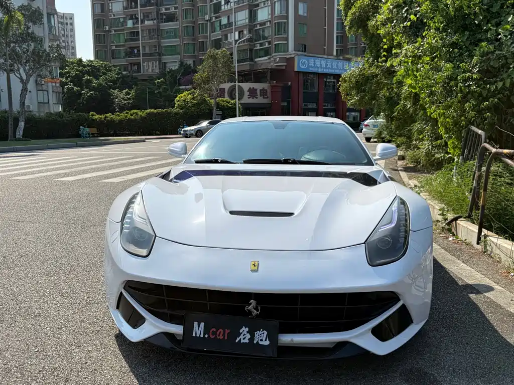 Ferrari F12berlinetta — миниатюра 3