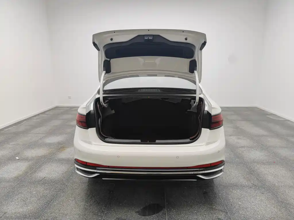 Volkswagen Sagitar — миниатюра 9