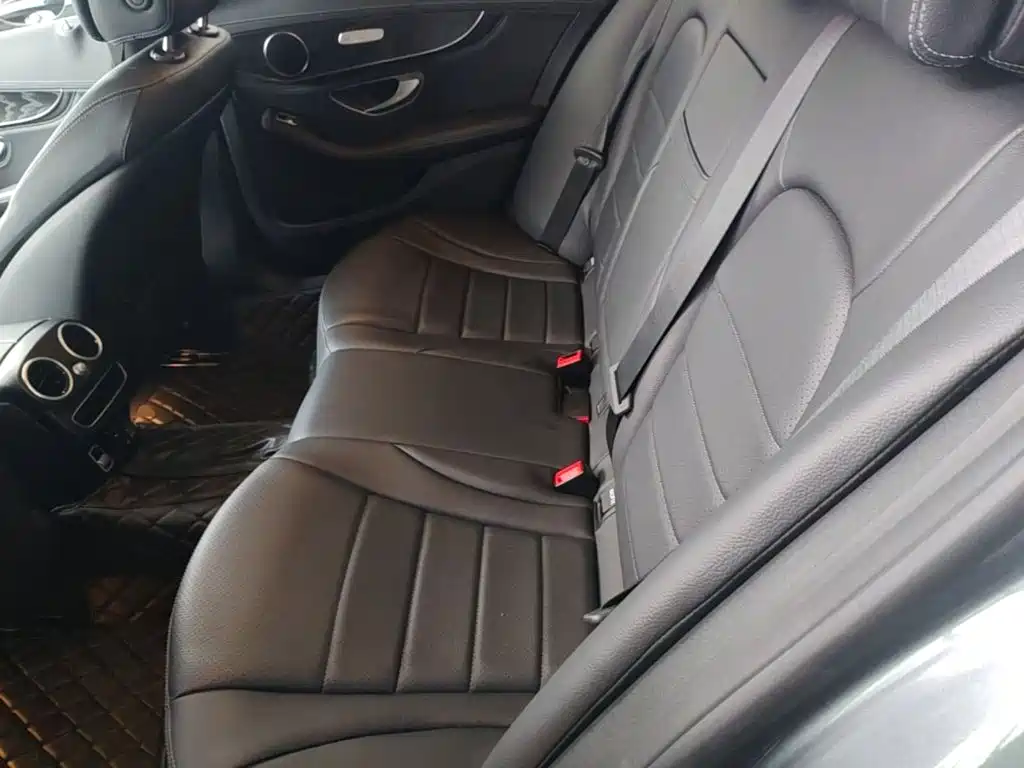 Mercedes-Benz C-Class — миниатюра 17