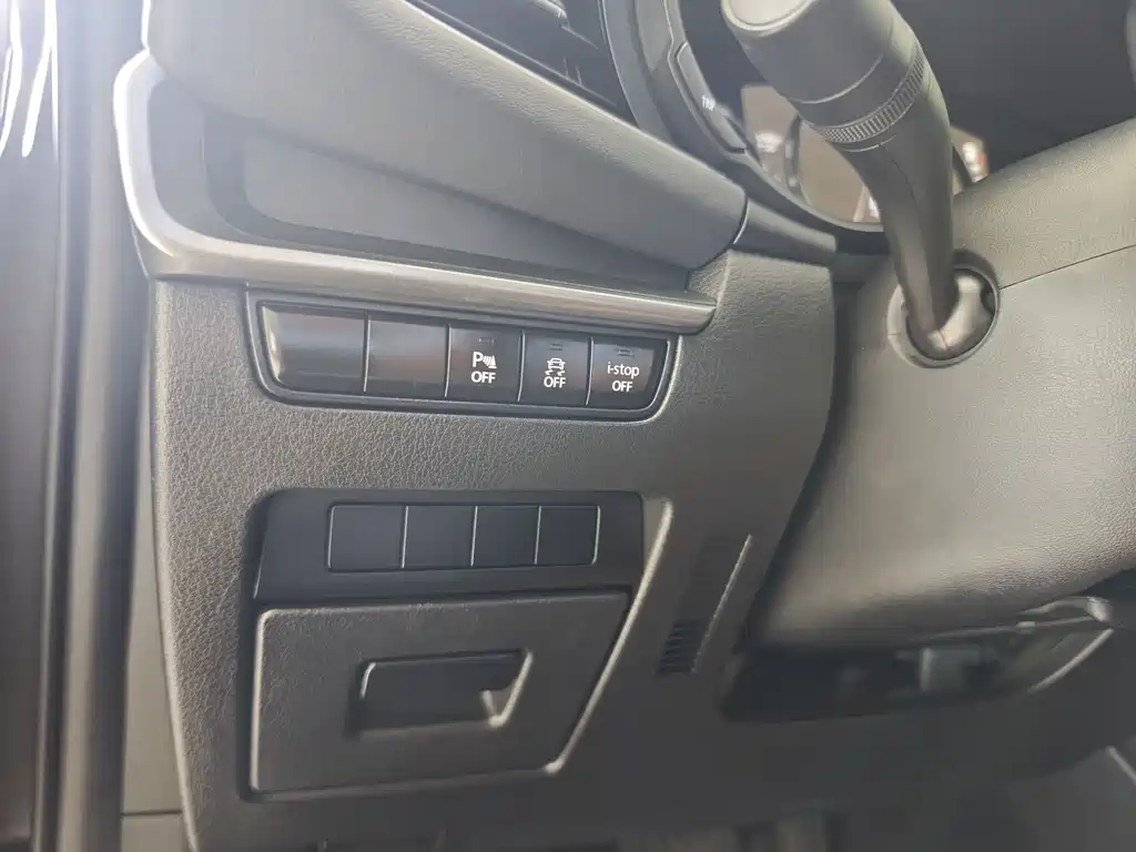 Mazda 3 Axela — миниатюра 10